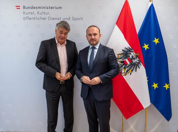 vizekanzler-kogler-empfngt-igg-prsident-mit-vural_53306845723_o.jpg
