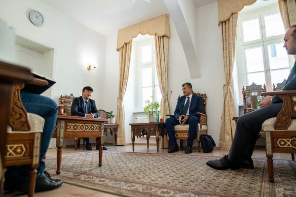 230831_Besuch-Abduelhakim-Idris-Center-for-Uyghur-Studies_low_12.jpg